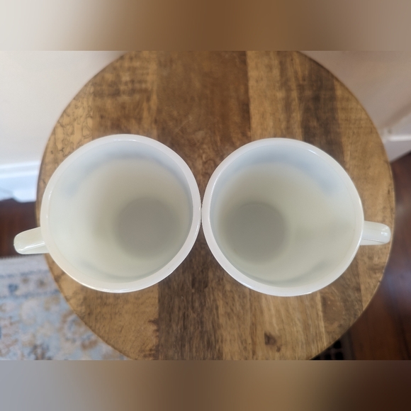 VINTAGE 70's Pyrex Old Town Diagonal Handle Coffee Mugs, Blue & White (SET OF 2) - Picture 6 of 10